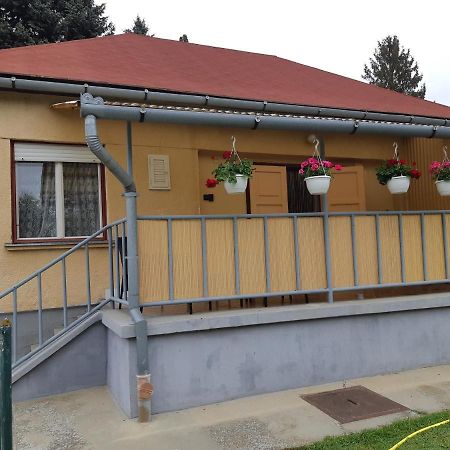 Laciház Igal Exterior foto